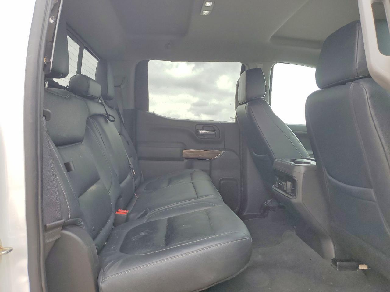 2020 Chev Silve