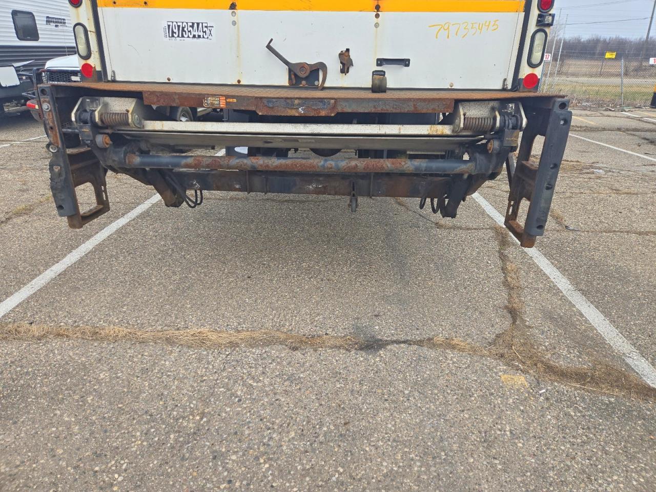 2015 Freightliner Business Class M2 BOX Truck