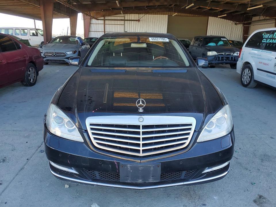 2010 Mercedes-Benz S 550