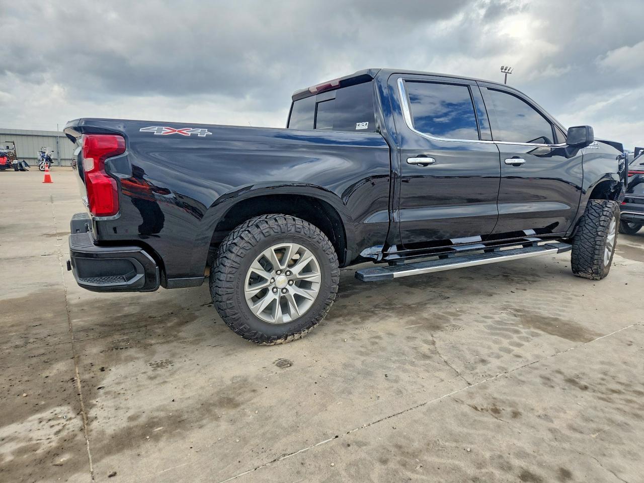 2021 Chevrolet Silverado K1500 High Country