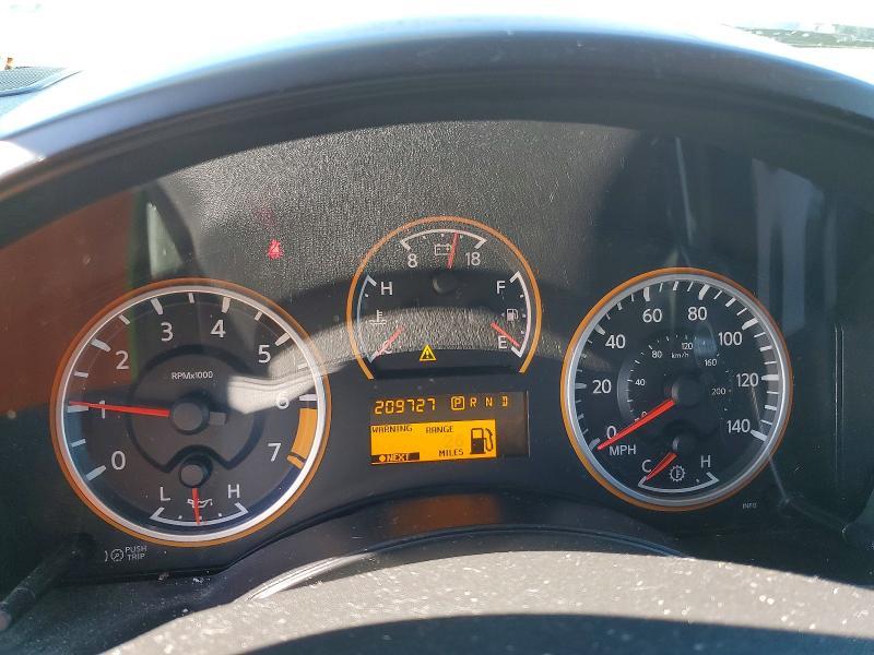 2013 Nissan Titan SV