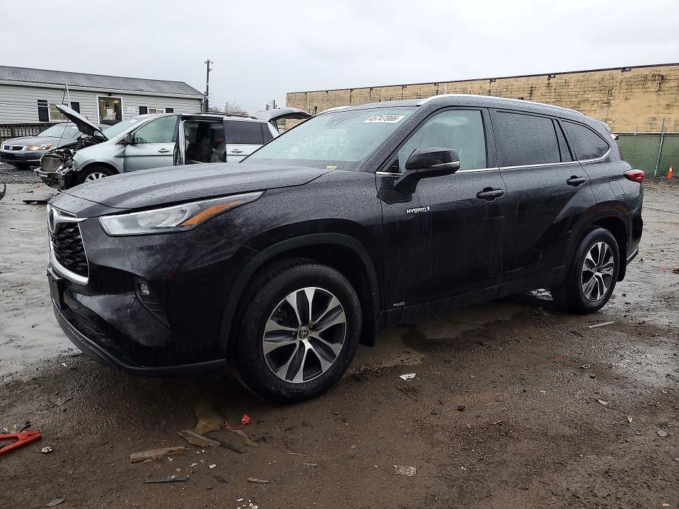 2020 Toyota Highlander Hybrid xle