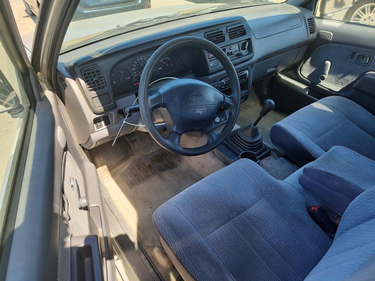 1999 Nissan Frontier XE