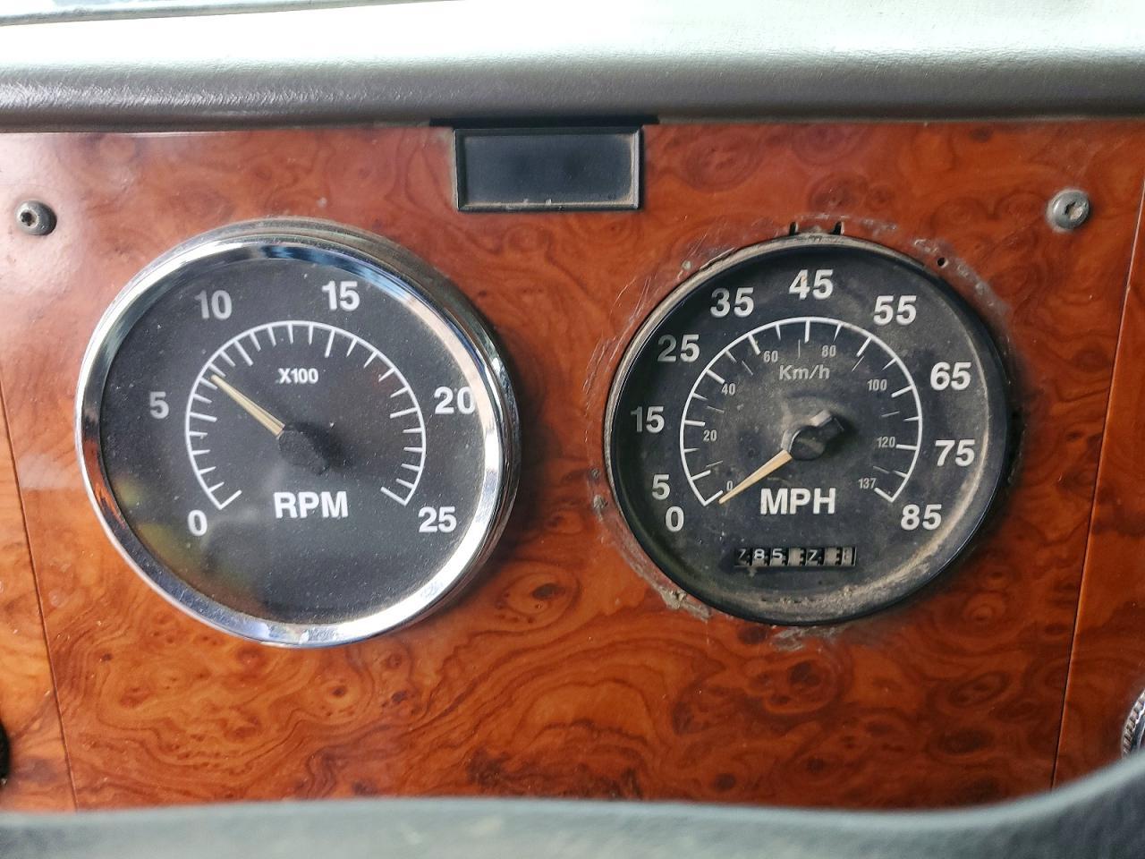 1996 International Paystar 5000SFA