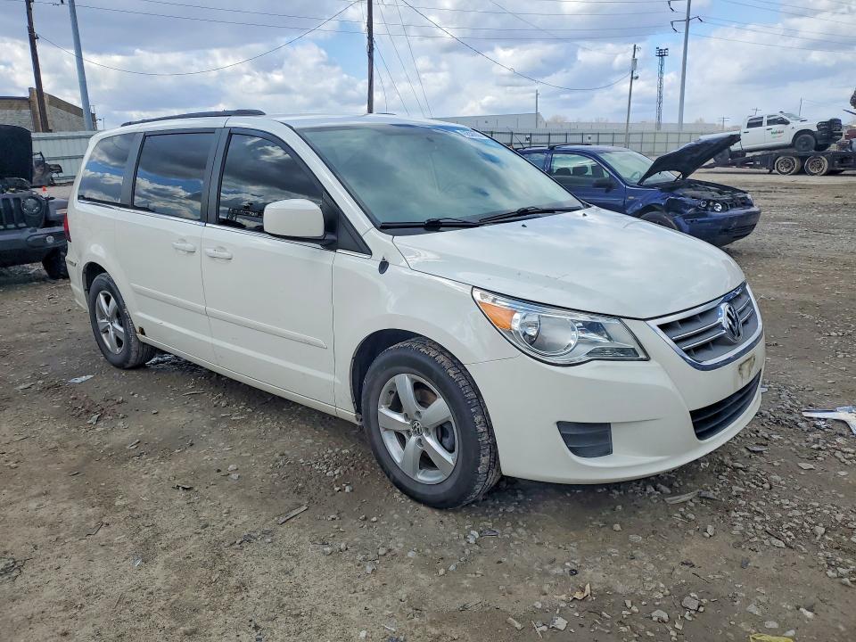 2011 Volkswagen Routan se