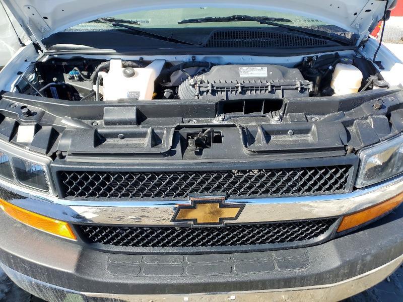 2025 Chev Express G4500