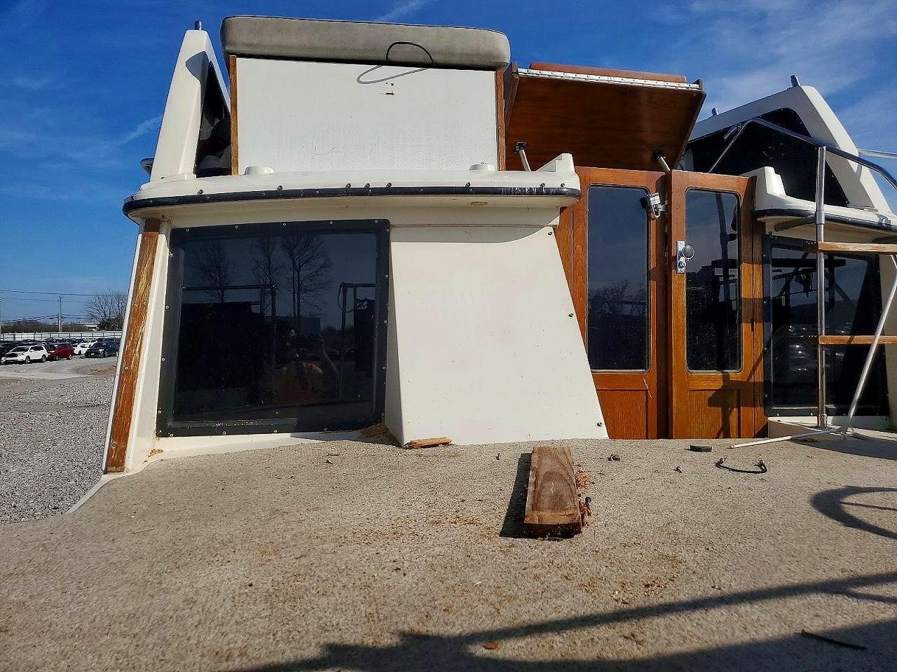 1997 Classic 1997 Carver Yachts Boat