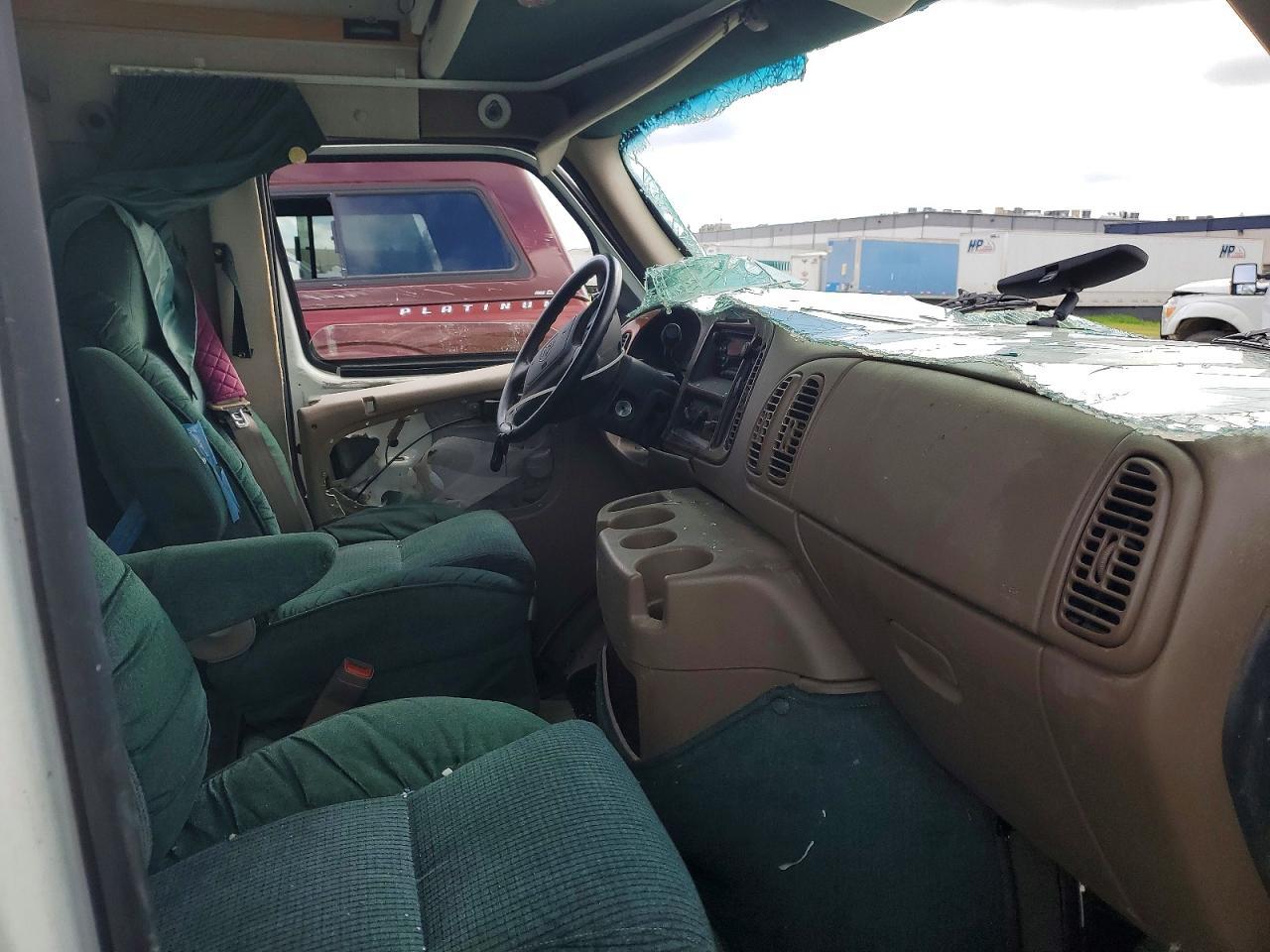 2003 Dodge Ram van B3500