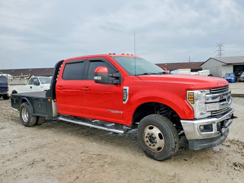 2018 Ford F350 Super Duty Flatbed Truck