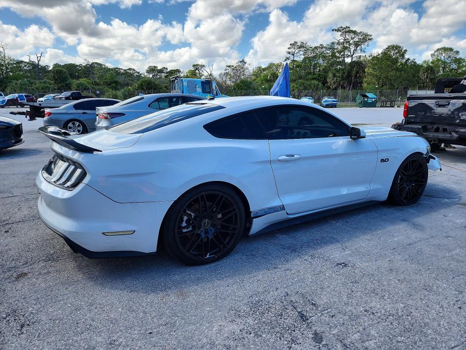 2017 Ford Mustang gt
