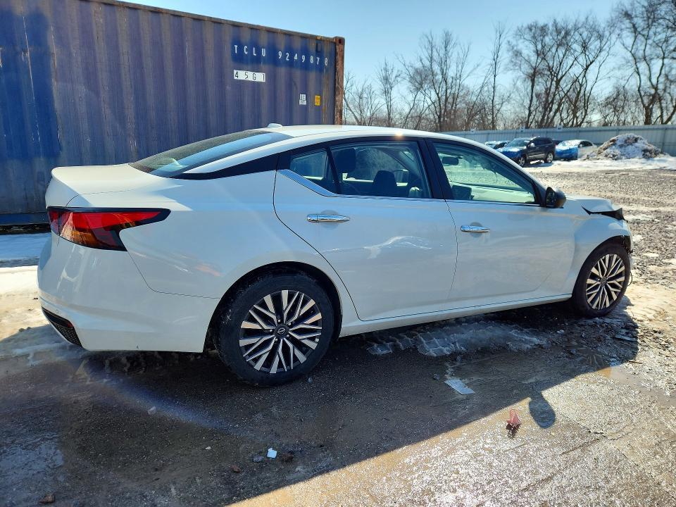 2025 Nissan Altima 2.5 sv