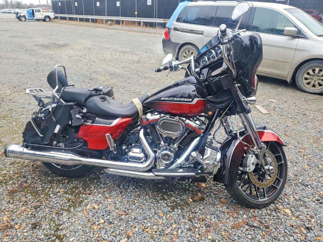 2021 Harley-Davidson Flhxse