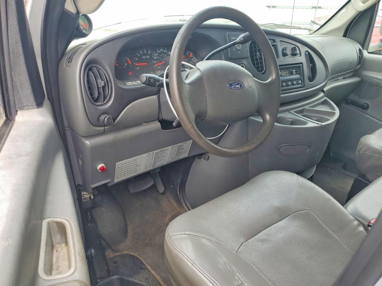 2007 Ford E450 BOX Truck