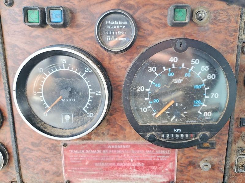 2000 Kenworth Construction T800