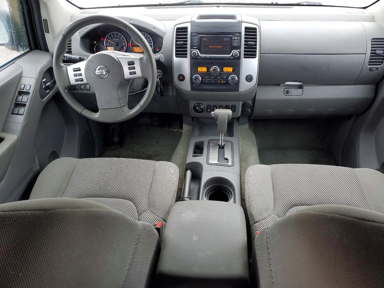 2016 Nissan Frontier SV