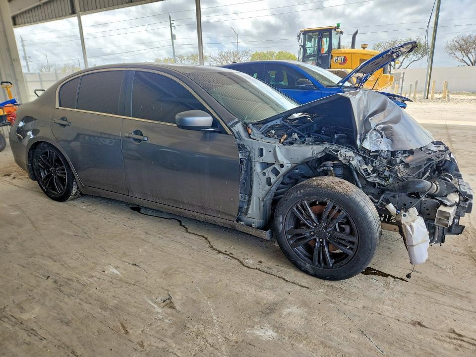 2013 Infiniti G37