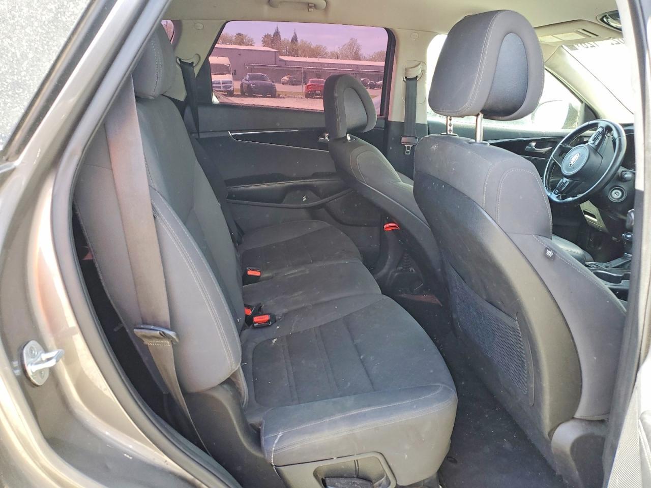 2016 KIA Sorento lx