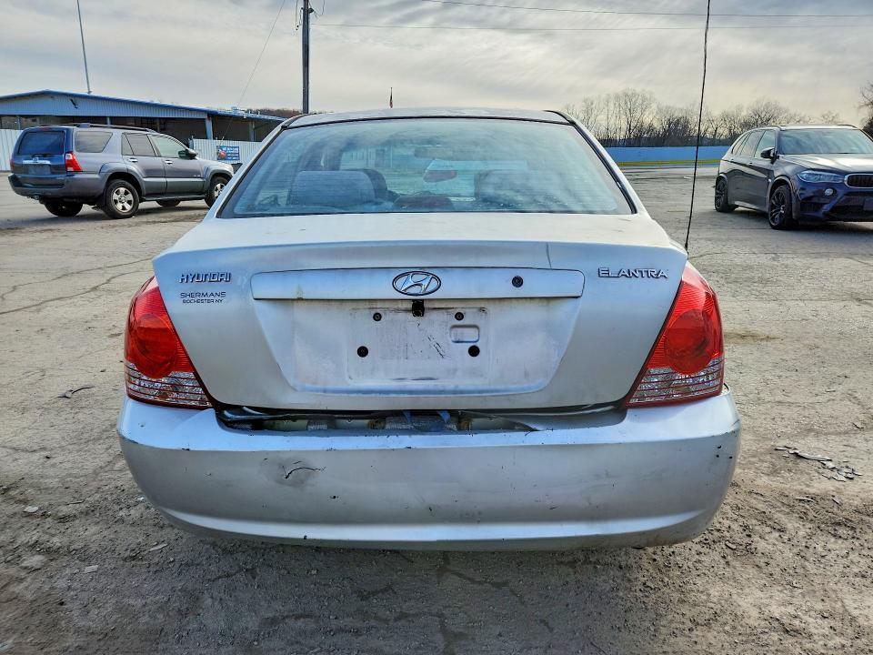 2005 Hyundai Elantra gls