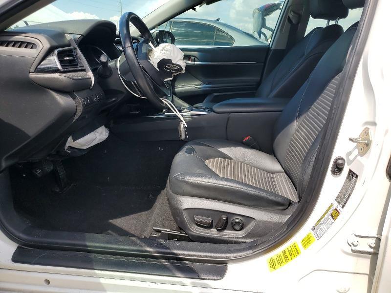 2020 Toyota Camry se Nightshade