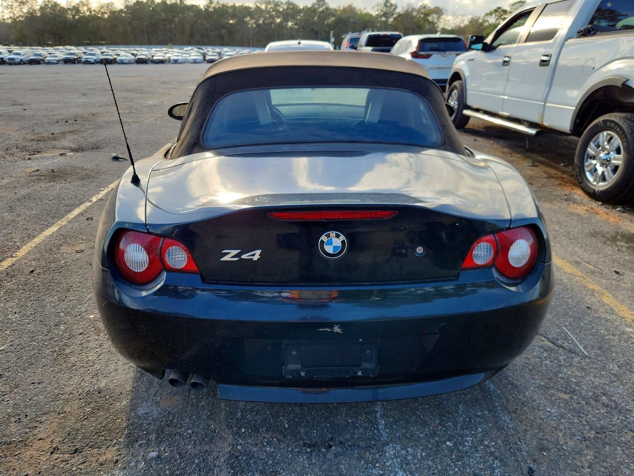 2005 BMW Z4 2.5