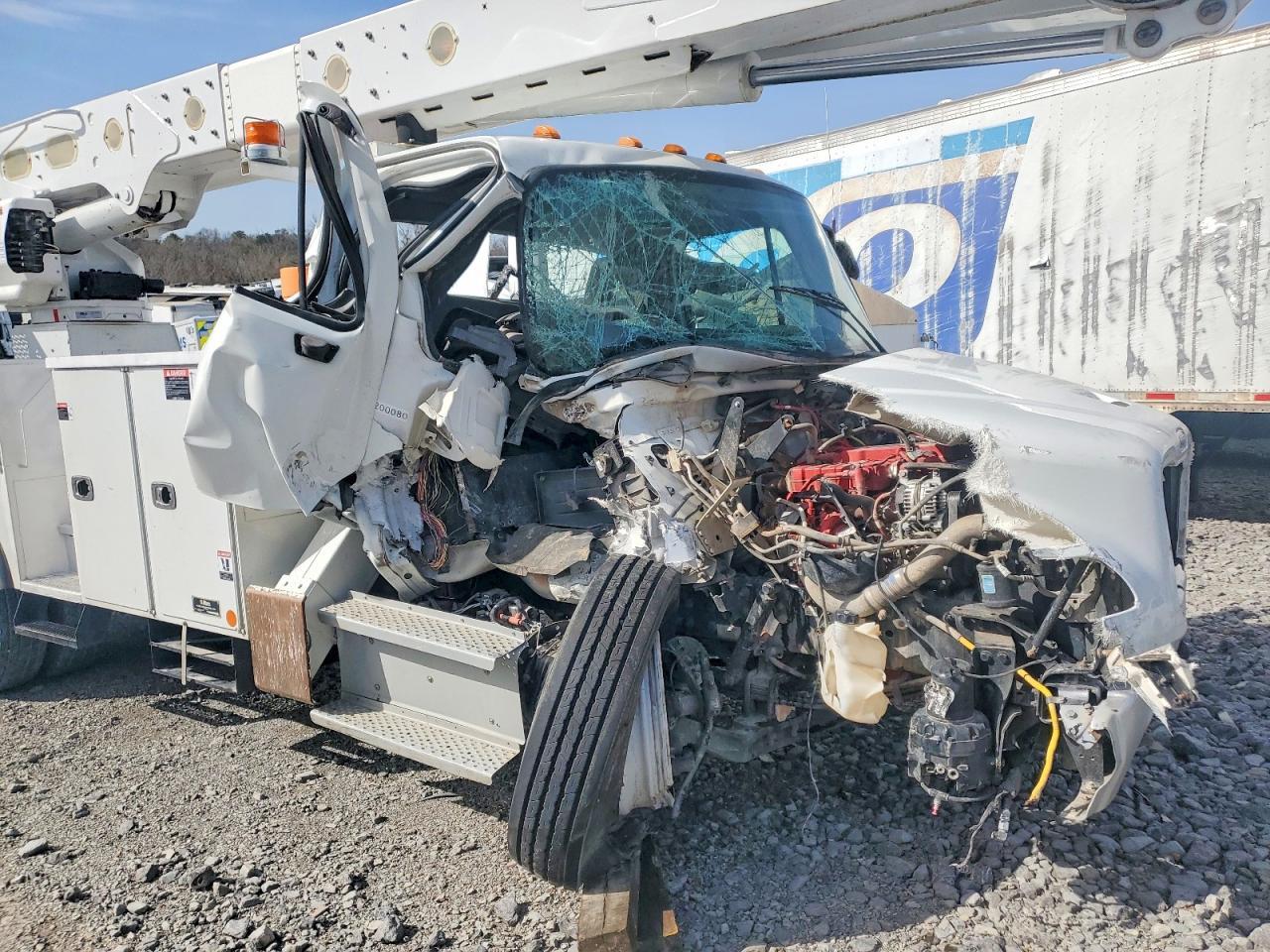 2018 Freightliner Business Class M2 Bucket Truck