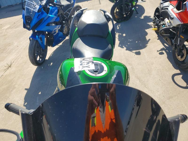 2021 Kawasaki Zx1002 d