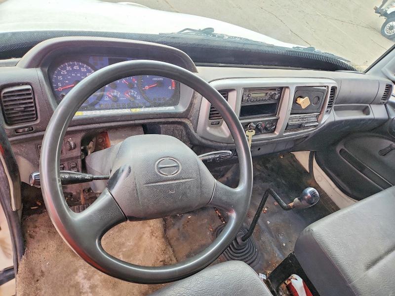 2010 Hino 258/268 BOX Truck