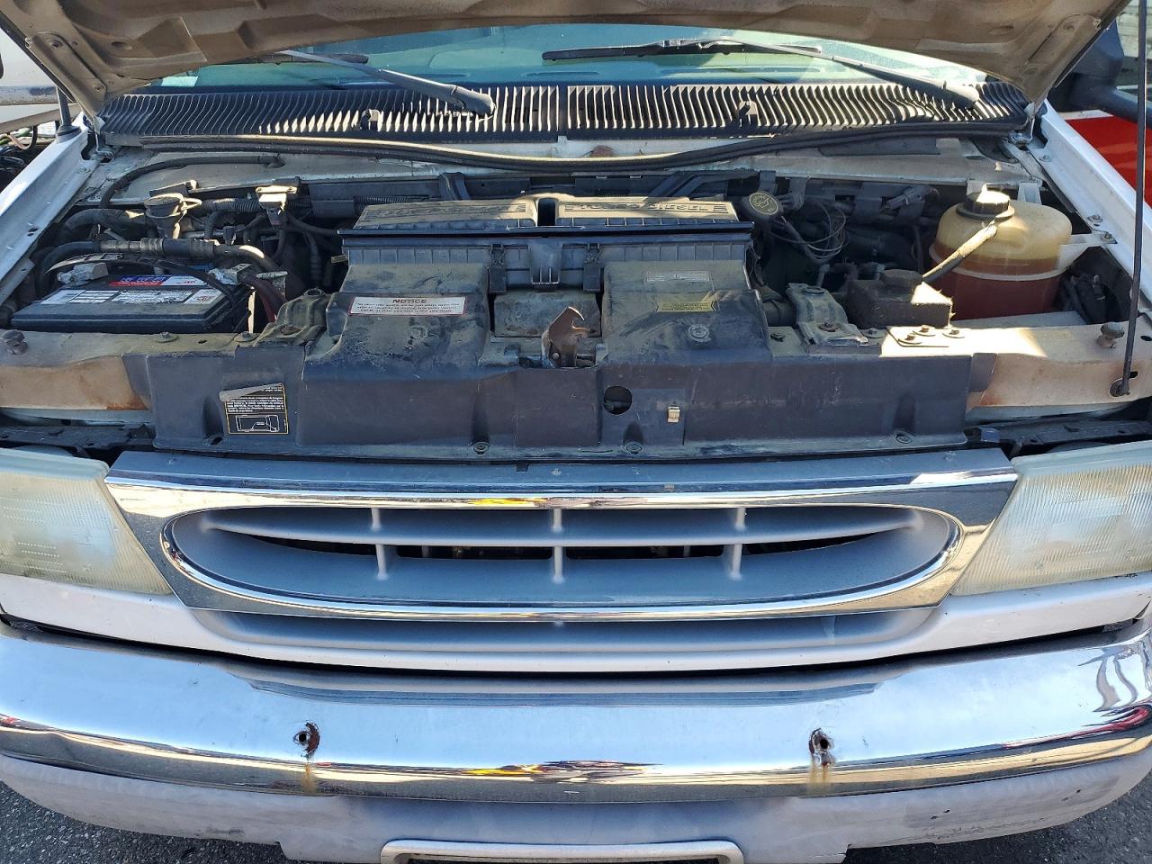 2002 Ford Econoline E450 Super Duty Cutaway Van