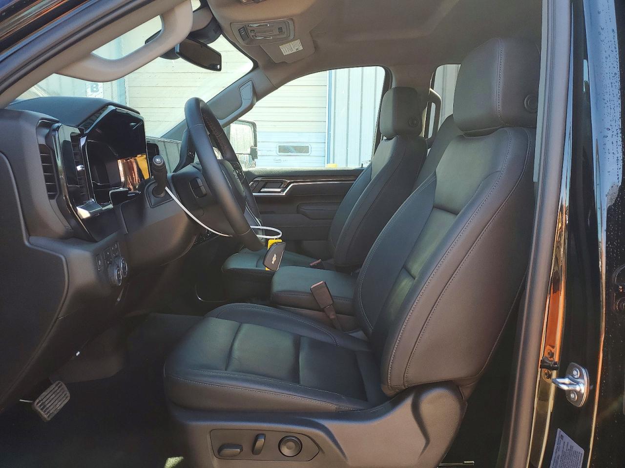 2025 Chevrolet Silverado K3500 LT