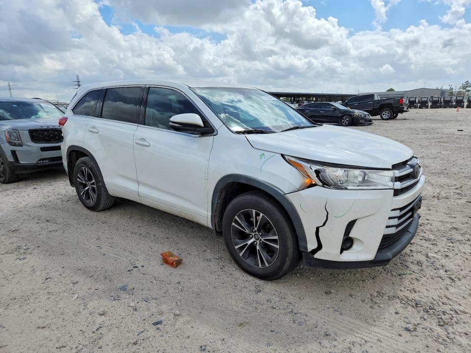 2018 Toyota Highlander le