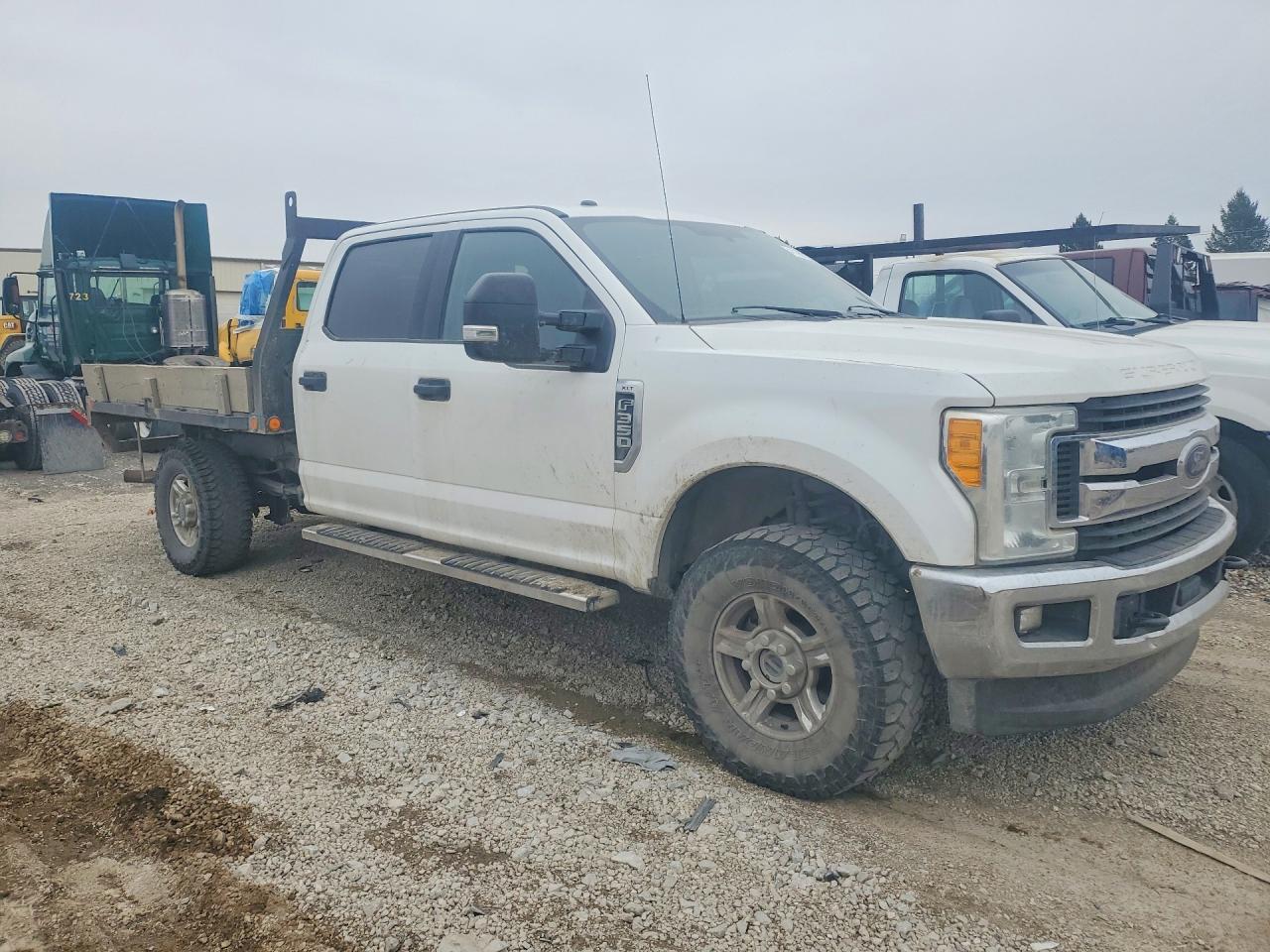 2017 Ford F350 Super Duty Flatbed Truck