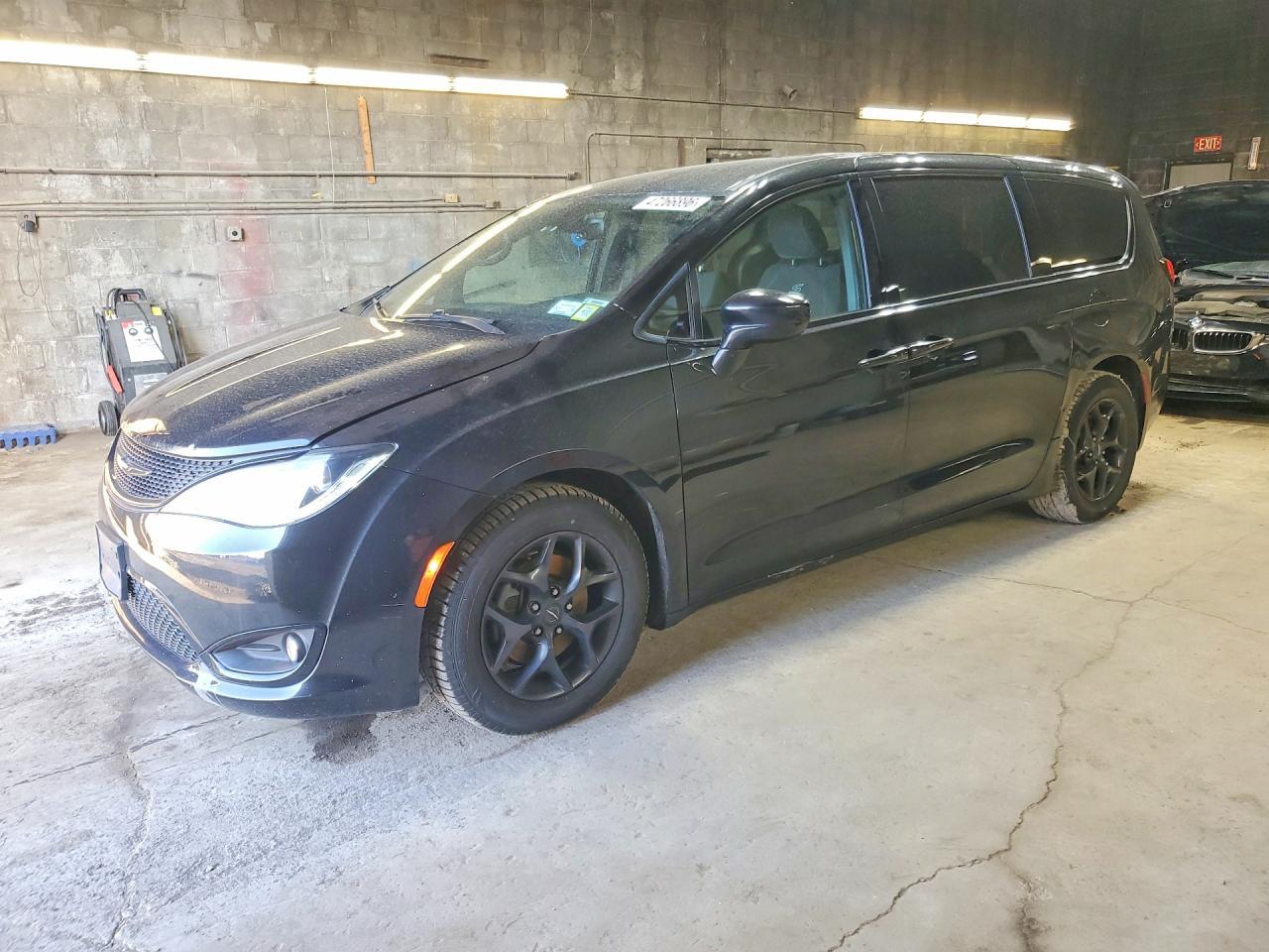 2019 Chrysler Pacifica Touring Plus
