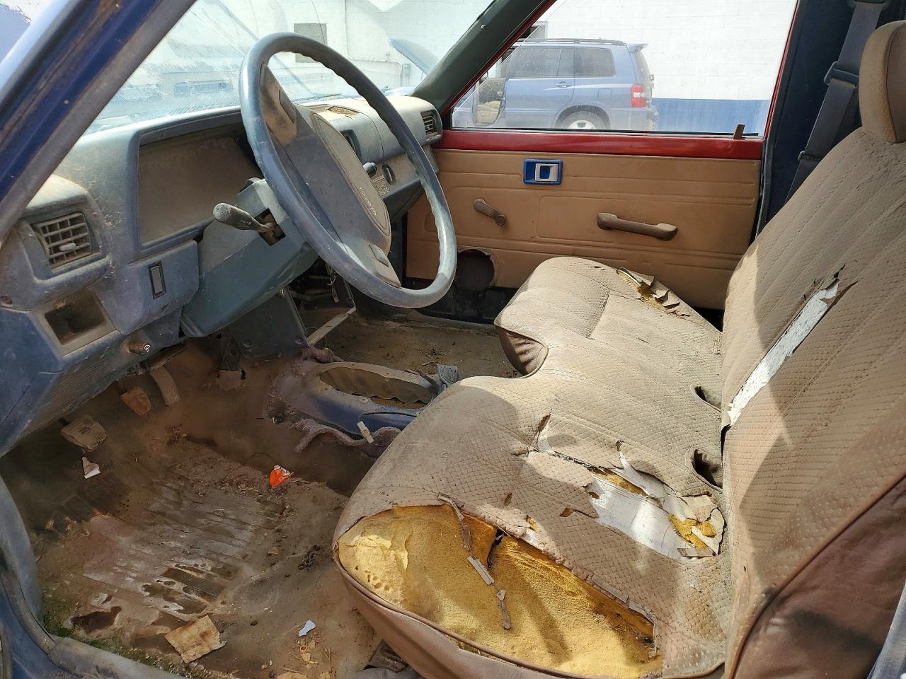 1987 Toyota Pickup Deluxe
