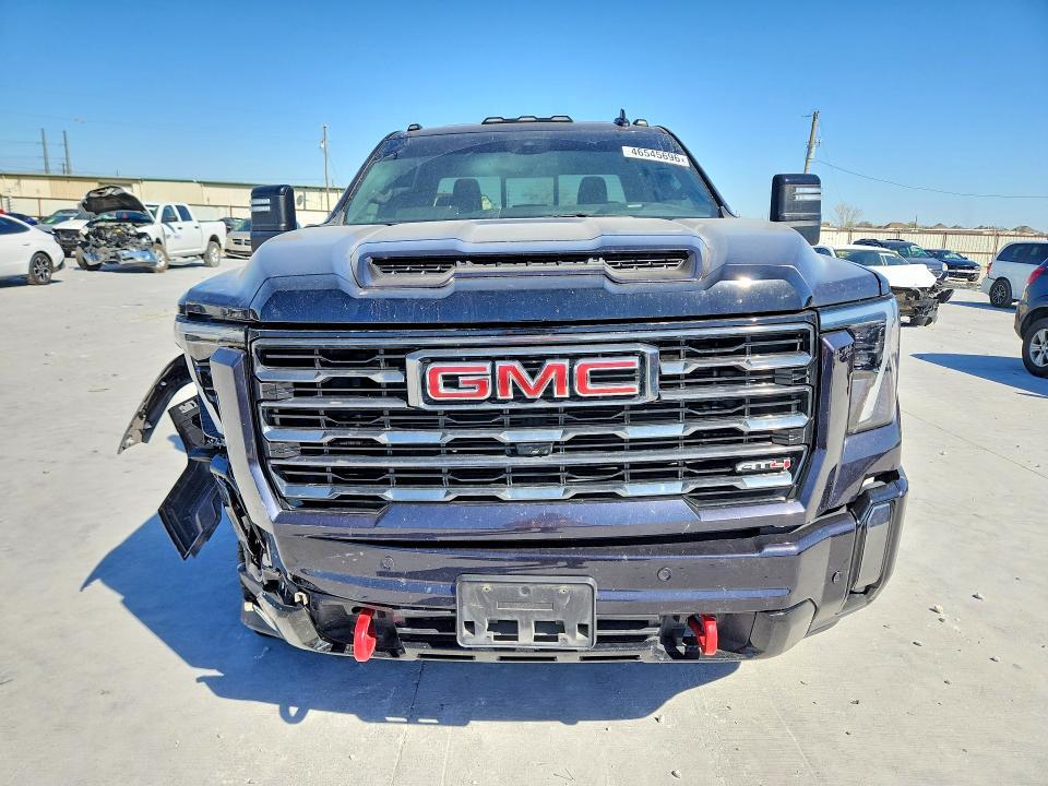 2024 GMC Sierra K2500 AT4