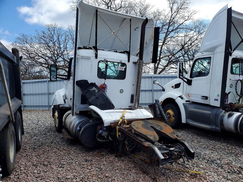 2015 Kenworth T680 Semi Truck