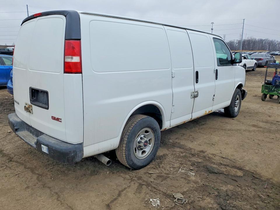 2016 GMC Savana G3500 Utility / Service van