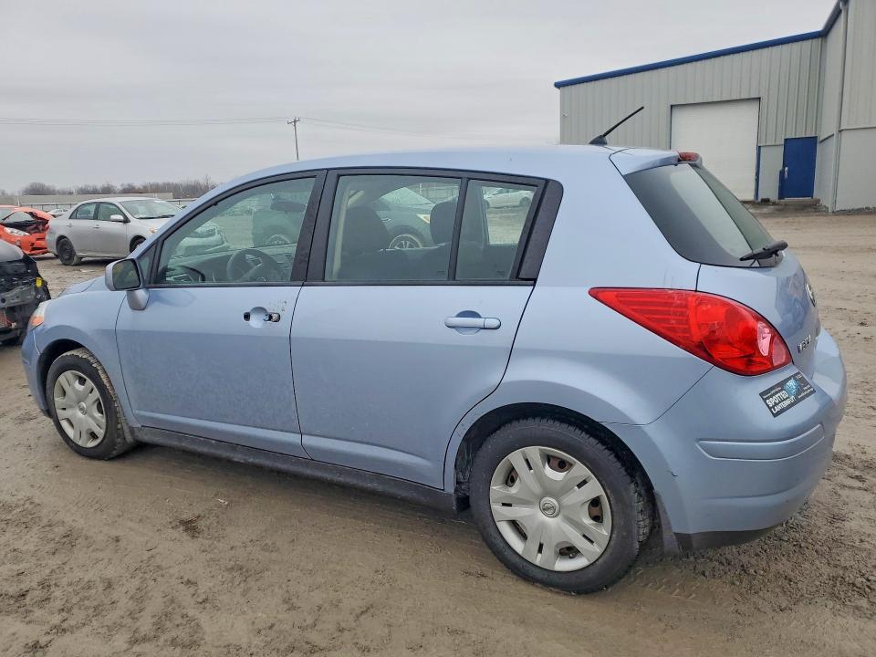 2010 Nissan Versa 1.8 s