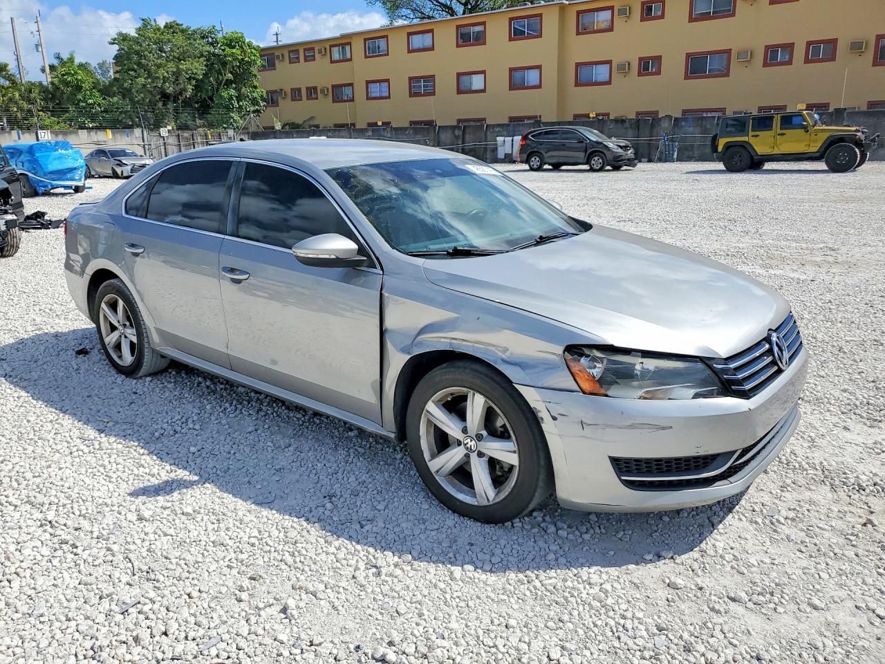 2012 Volkswagen Passat se