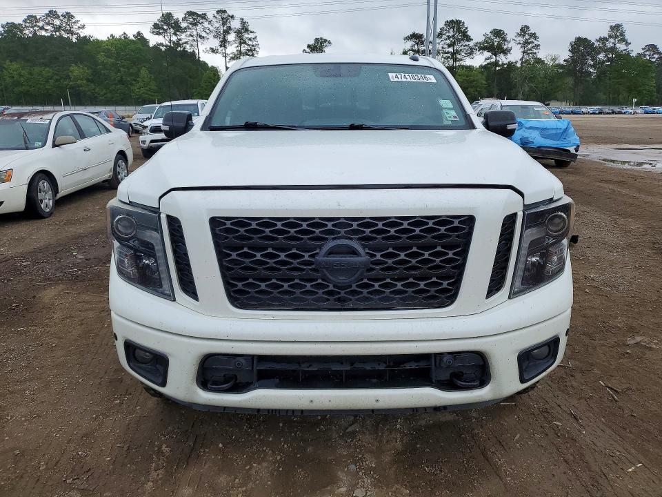 2019 Nissan Titan SV