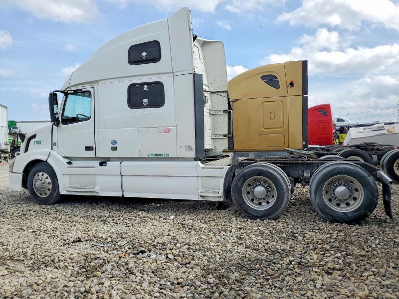 2017 Volvo VNL Semi Truck