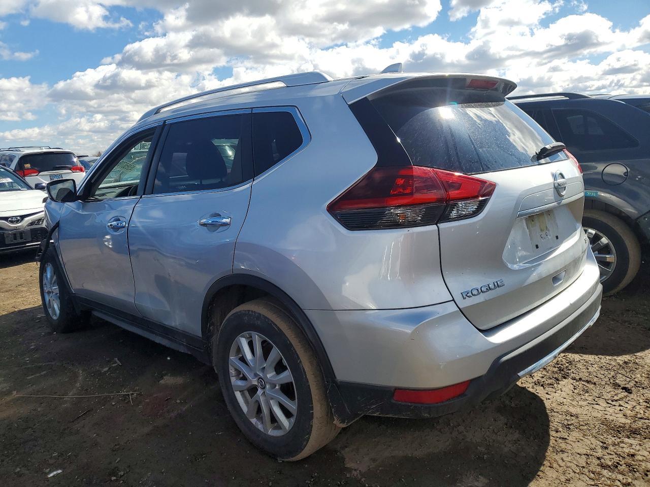 2018 Nissan Rogue sv