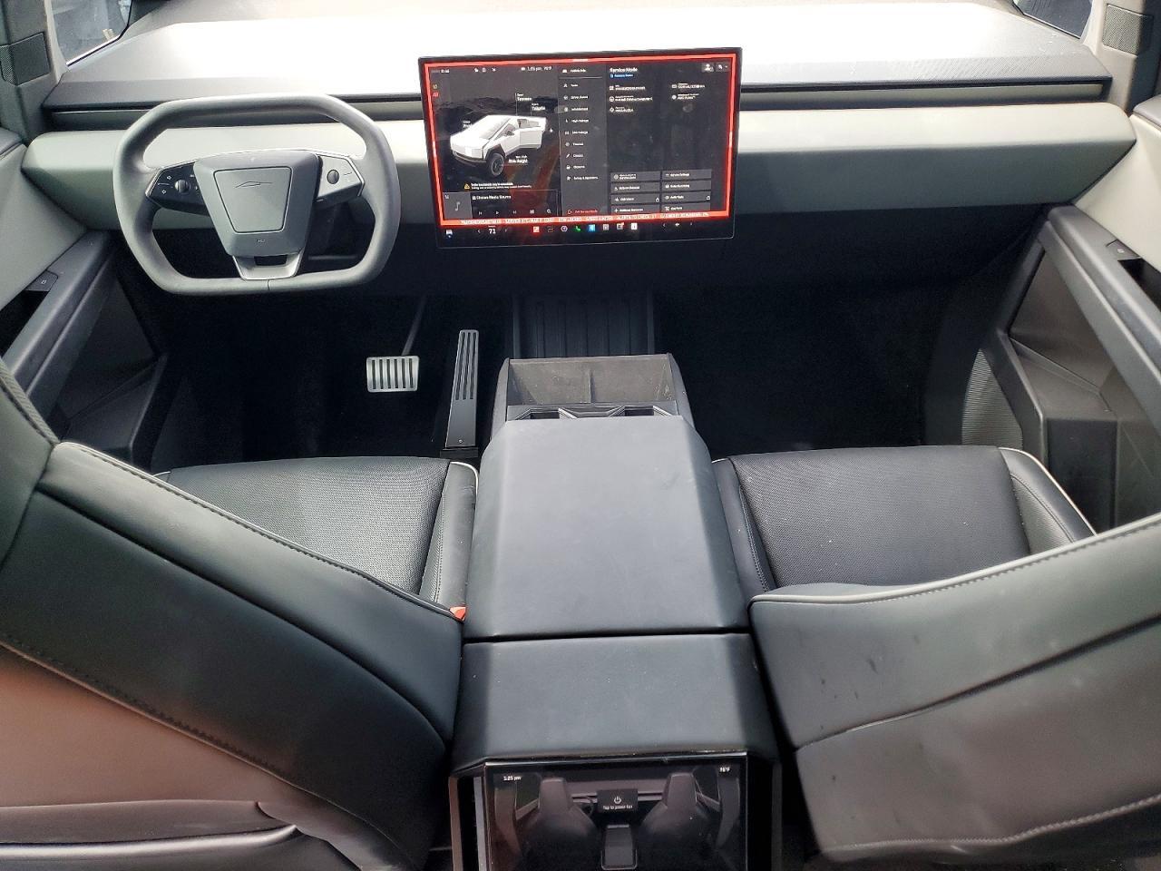 2025 Tesla Cybertruck