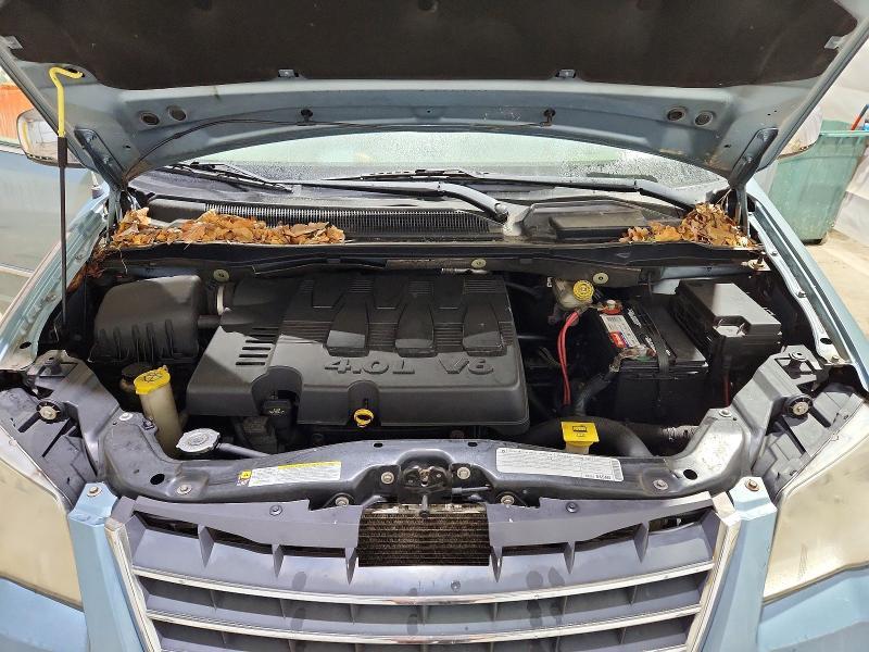 2010 Chrysler Town & Country Limited