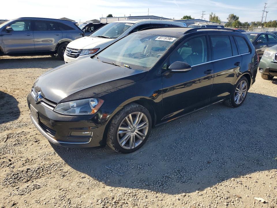 2015 Volkswagen Golf Sportwagen tdi s