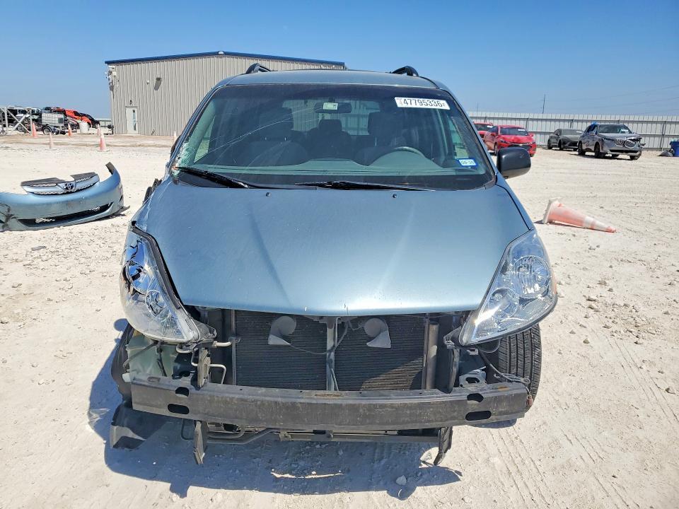 2008 Toyota Sienna le 8-passenger