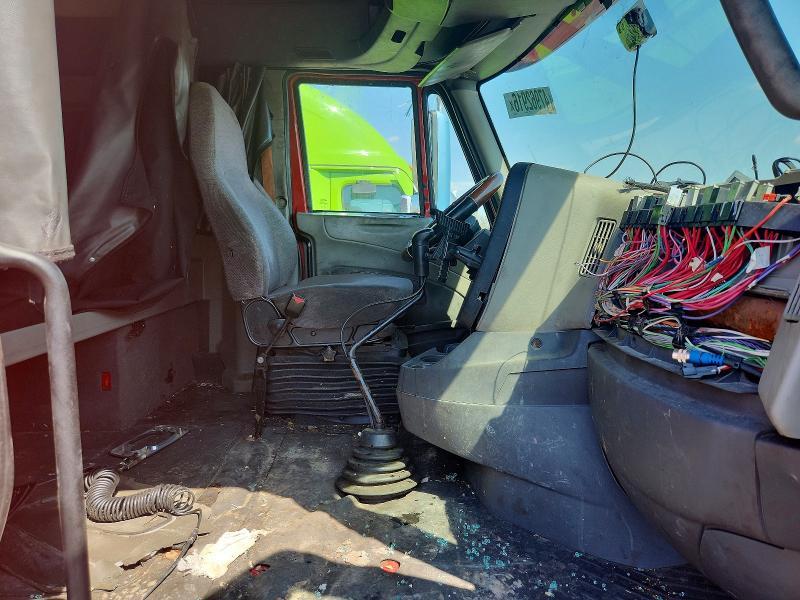 2014 International Prostar Semi Truck