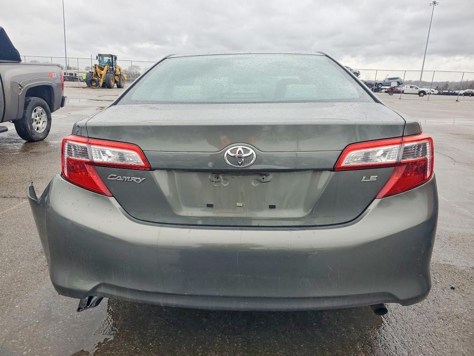 2013 Toyota Camry le
