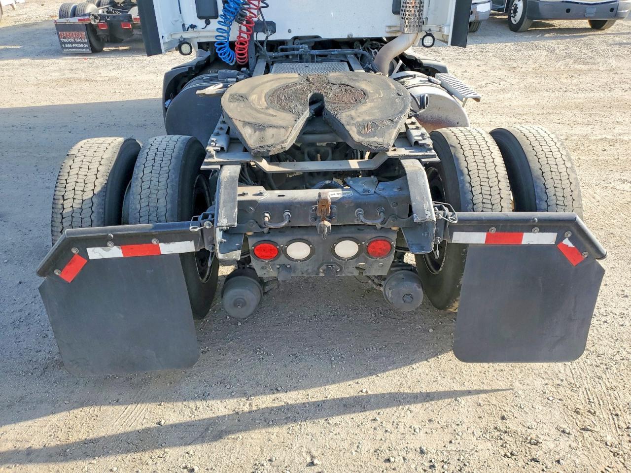2017 Kenworth T680 Semi Truck