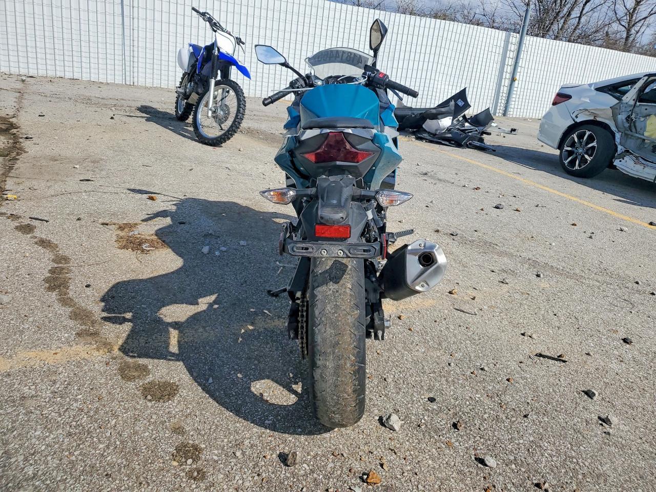2021 Kawasaki EX400