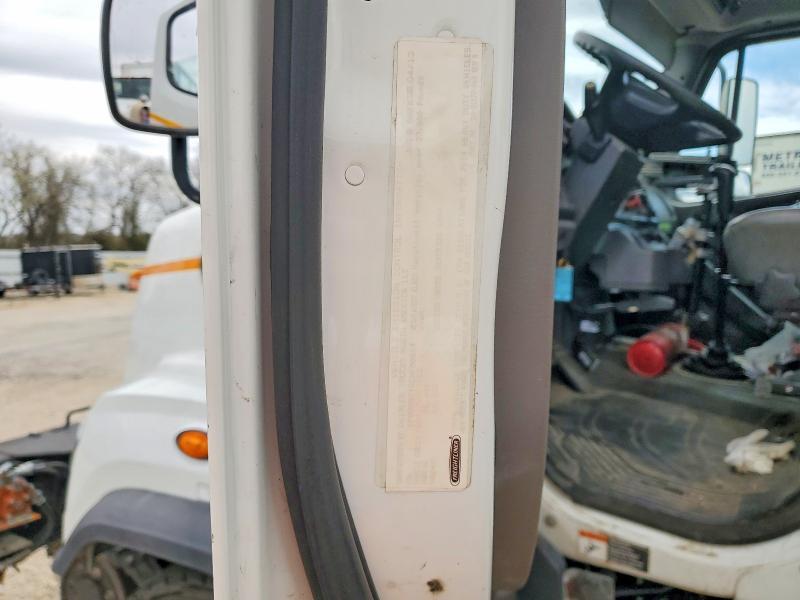 2014 Freigliner 2014 Freightliner 108SD Utility / Service Truck